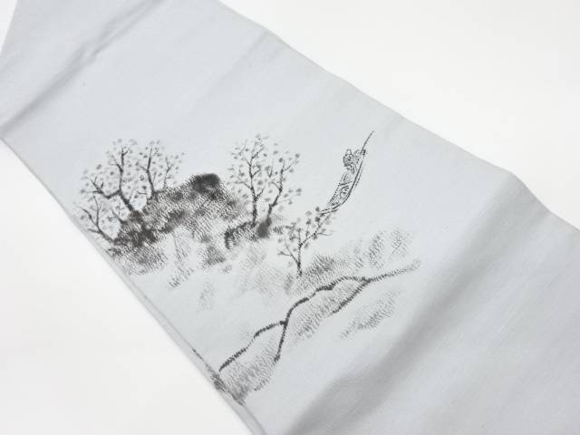 ＜名古屋帯サイズ＞（単位：cm）太鼓部分長さ119太鼓部分幅30.5前部分長さ275前部分幅15.5 時代 現代(1989 - ) 状態 非常によい 素材 正絹 色目 水色 【商品説明】数点の薄アクと薄くすみがあります。状態は大変良いです。...