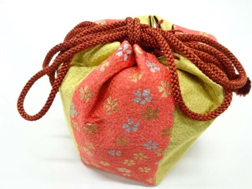 花模様巾着【リサイクル】【中古】【着】(prc) 花模様巾着【リサイクル】【中古】【着】(prc)