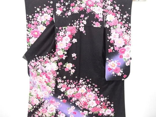 牡丹に蝶模様刺繍振袖【中古】【着】 牡丹に蝶模様刺繍振袖【中古】【着】