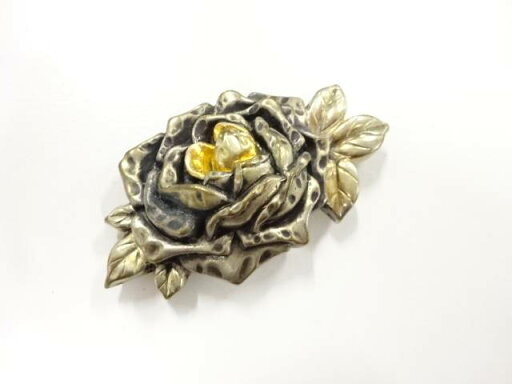 彫金薔薇帯留め【アンティーク】【中古】【着】 彫金薔薇帯留め【アンティーク】【中古】【着】
