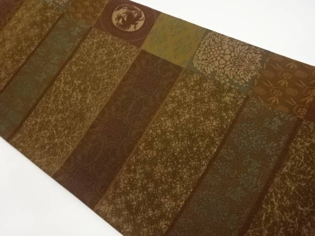 変わり横段に鳳凰・鹿・草花模様織出し全通洒落袋帯【中古】【着】