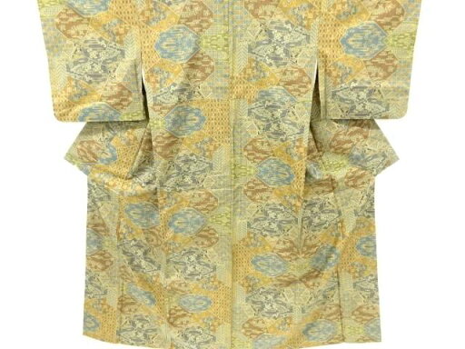 切りばめ風 花・古典柄織り出し本場泥大島紬着物【中古】【着】 切りばめ風 花・古典柄織り出し本場泥大島紬着物【中古】【着】