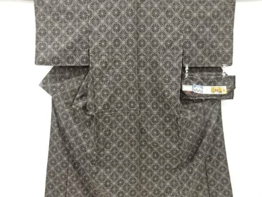 花蜀江模様織り出し本場泥大島紬着物(5マルキ)【中古】【着】 花蜀江模様織り出し本場泥大島紬着物(5マルキ)【中古】【着】