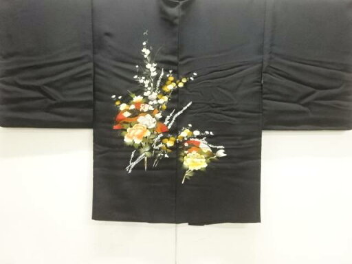 地紙に菊・牡丹模様絵羽織【中古】【着】 地紙に菊・牡丹模様絵羽織【中古】【着】