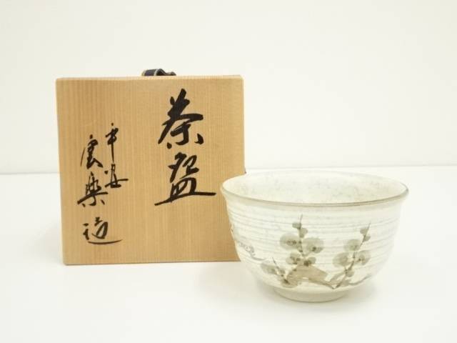 Ｔ３９９　茶碗　『四季草花』『平安　雲楽 造』　共箱　抹茶碗　茶道具 抹茶茶碗 黒地 四季草花丸紋 平安赤雲作販売|通販