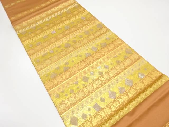 本金箔螺鈿横段に唐花・色紙散らし模様織り出し袋帯【中古】【着】