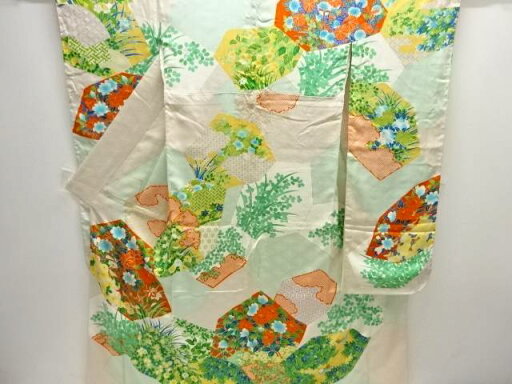 草花模様刺繍振袖【アンティーク】【中古】【着】 草花模様刺繍振袖【アンティーク】【中古】【着】