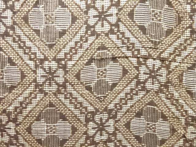 斜め格子模様織出し本場泥大島紬長羽織（割り込み絣）【アンティーク】【中古】【着】(4)