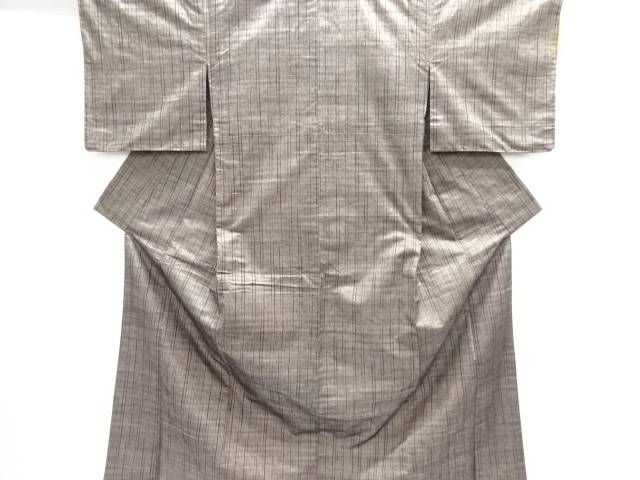 ＜着物サイズ＞（単位：cm） 身丈 158 身丈(出し) &nbsp; 裄 63 裄(出し) 5 袖丈 45 袖丈(出し) 4 後幅 28 前幅 22 つま下 78 　　　 　　　 時代 現代(1989 - ) 状態 よい 素材 正絹 色目 チャコールグレー 技法 手織り 【商品説明】 衿は広衿です。 仕付け付きです。 胴裏に淡い黄変、ホック跡が有り、表に移っています。 状態は良いです。 着用可能です。