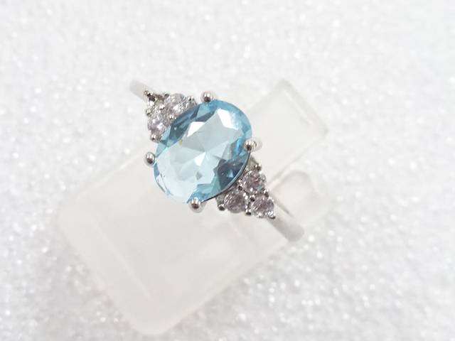 （単位：cm） 状態 非常によい 素材 金属 【商品説明】 状態は大変良いです。 使用可能です。 採寸：検品：花内・木村　撮影：花内【合計3980円以上の購入で送料無料】 色石　指輪(11号)【中古】【着】【アクセサリー】