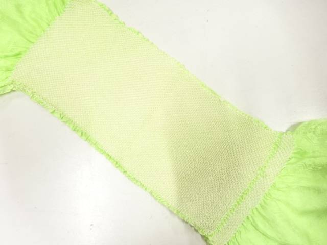 （単位：cm） 時代 現代(1989 - ) 状態 非常によい 素材 正絹 技法 絞り 【商品説明】 状態は大変良いです。 使用可能です。 OB100 採寸：検品：花内・木村　撮影：花内【合計3980円以上の購入で送料無料】 正絹　絞り　帯揚げ【中古】【着】【和装小物】