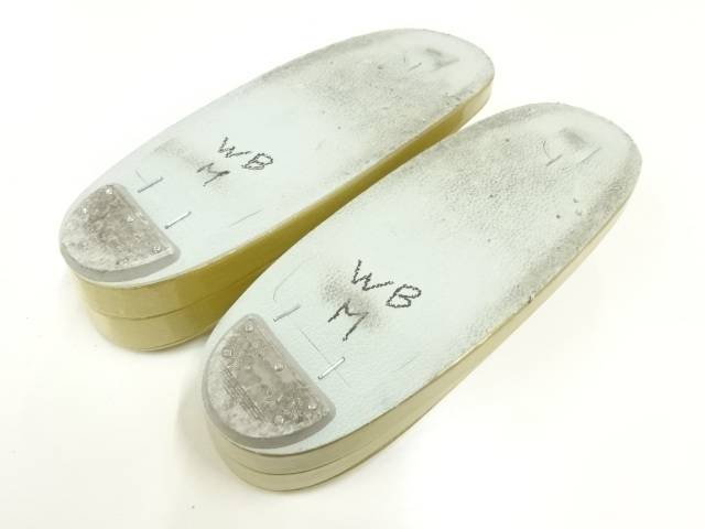 Kimono-Shinei 2号店の和装草履（Mサイズ）【中古】【着】【和装小物】｜アングル3