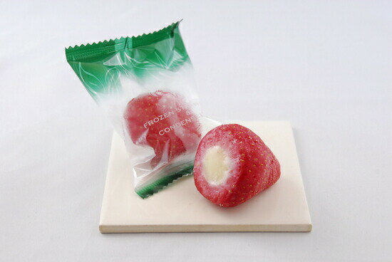 新まるごと苺アイス　L　130個入り／箱いちご イチゴ 練乳
