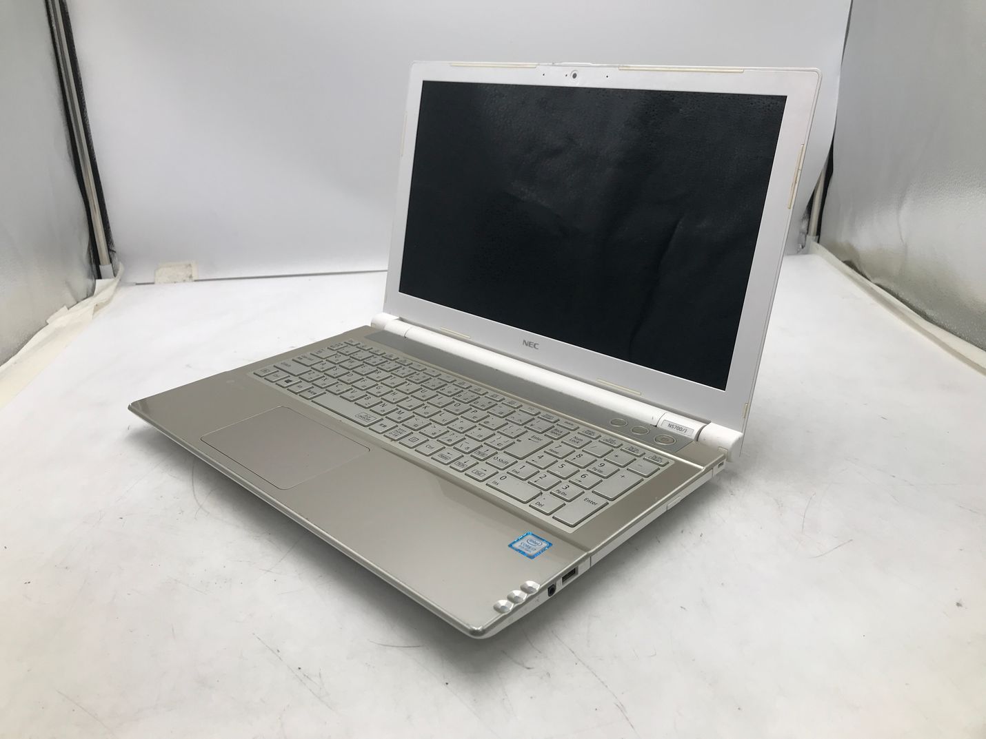 NEC / ノートPC / LAVIE Note Standard NS700/JA PC-NS700JAG / HDD 1TB(1000GB) / 第8世代Core i7 / グラフィックボード Intel Corporation UHD Graphics 620 32MB / 光学ドライブ BD-RE BU40N / メモリ 8GB【中古品】