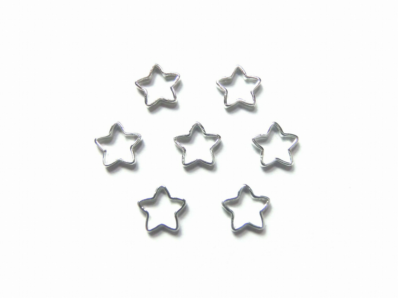 大量でお得★メタルフレーム ネイルパーツ スター シルバー 4mm 70個 スタッズ 星型 銀
