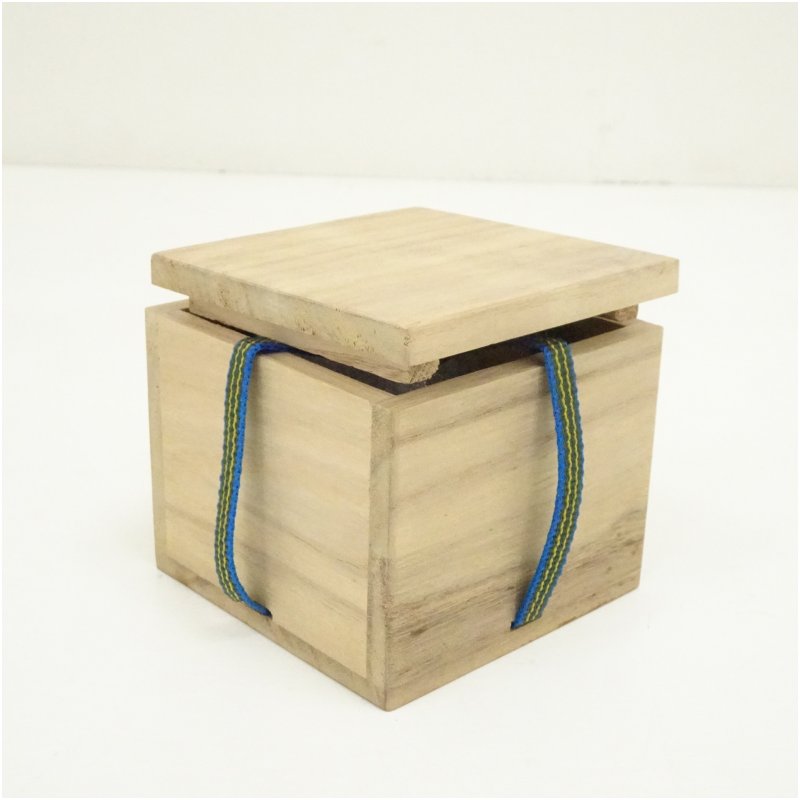 【中古】【陶芸・陶器】灰釉ぐい呑（保護箱）ぐい呑み ぐい飲み おしゃれ かわいい 器 酒器 骨董 食器 ディスプレイ インテリア お酒 居酒屋