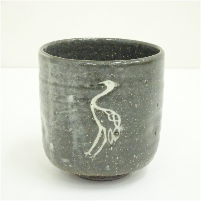 【中古】【陶芸・陶器】作家物　立鶴絵湯呑湯飲み 湯呑み 湯のみ おしゃれ かわいい 茶道具 茶器 来客 お茶 旅館 和風 雑貨 レトロ 食器 1月 冬