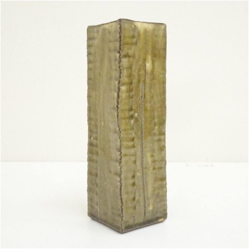 【中古】【華道】勝尾黎彦造 灰釉方形花入(共箱) 花入れ 茶道 茶道具 花瓶 花器 おしゃれ フラワーベース 道具 茶室 華道 華道具 インテリア hnir [3]
