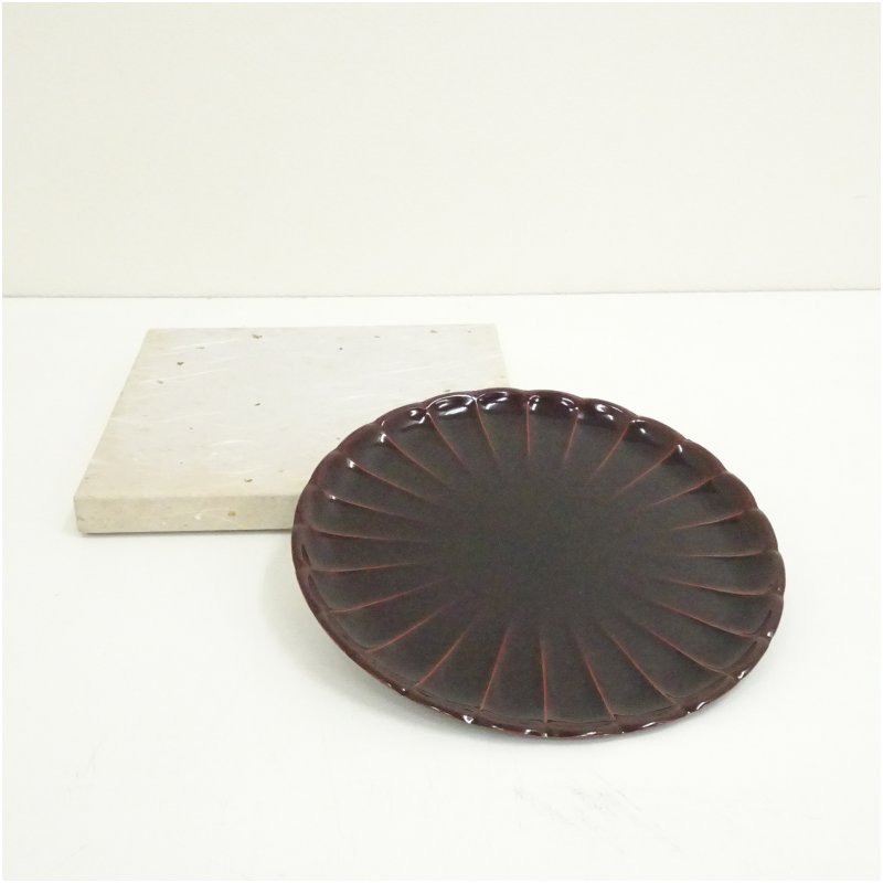 Rakuten - 【中古】【漆器】溜塗菊皿（紙箱） 食器 おしゃれ かわいい 和食 洋食 菊の花 輪花 プレート 取り皿 料理 カフェ 居酒屋 来客