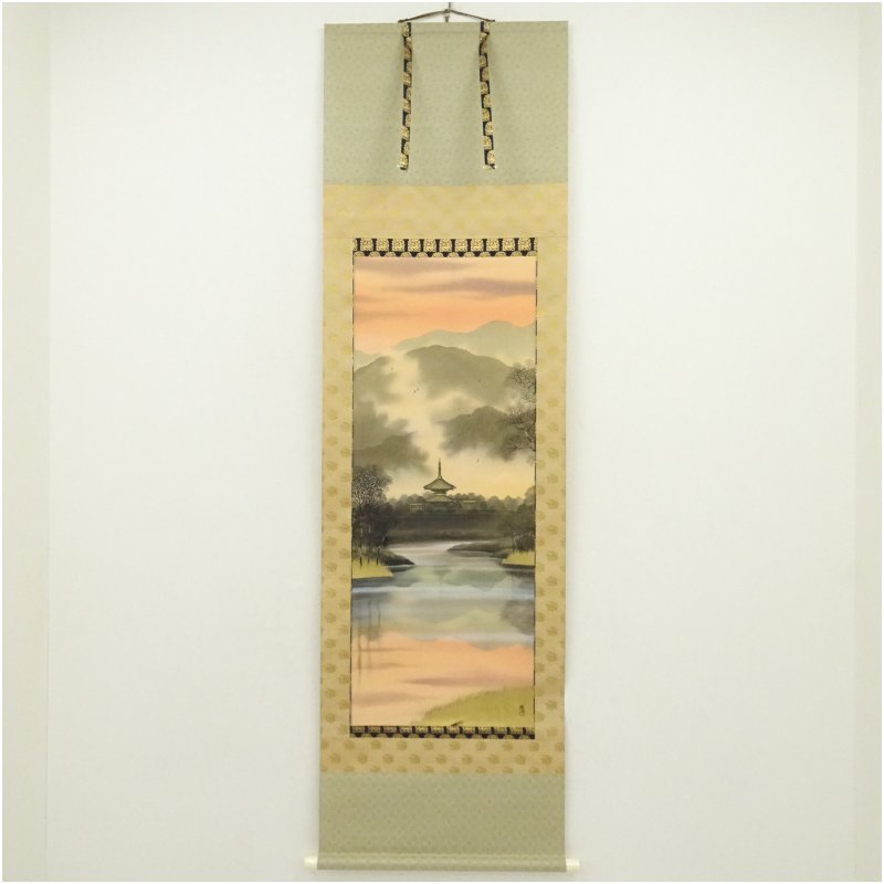 Rakuten - 【中古】【書画】河原進筆　静境　風景　太巻　肉筆絹本掛軸（共箱） 掛け軸 床の間 書 おしゃれ 絵画 表具 芸術 茶道 年中掛け インテリア 茶掛 掛物 和室