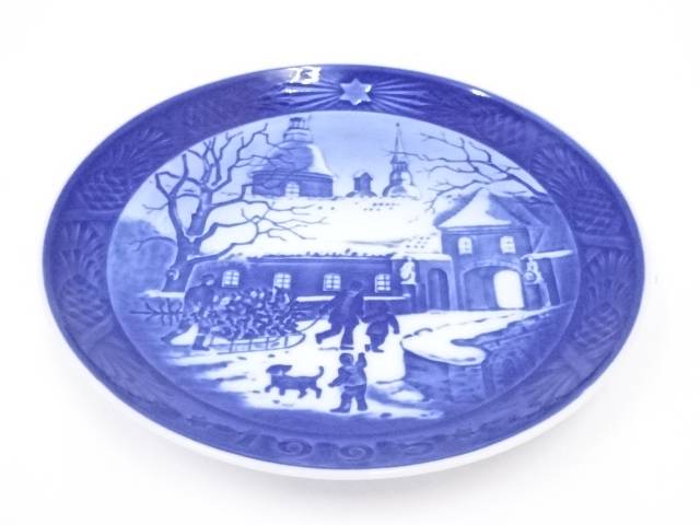 【中古】【梅雨セール65%オフ】【陶芸・陶器】Royal Copenhagen　ロイヤルコペンハーゲン　イヤープレート（1995年）【送料無料】食器 おしゃれ かわいい 皿 料理 アンティーク インテリア カフェ 食卓 雑貨 和風 洋風 来客