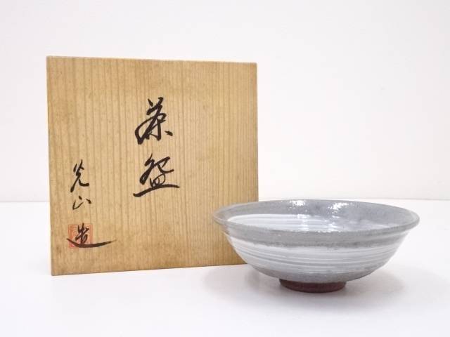 【中古】【茶道具】京焼　光山造　刷毛目茶碗【送料無料】茶道 抹茶 おしゃれ 抹茶茶碗 抹茶碗 和食器 レトロ 茶器 骨董 茶わん 茶会 茶の湯 7月 夏