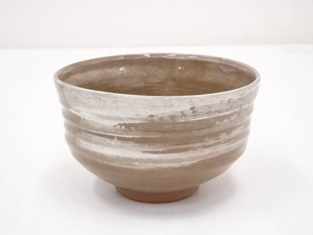 【中古】【茶道具】作家物　刷毛目茶碗【送料無料】茶道 抹茶 おしゃれ 抹茶茶碗 抹茶碗 和食器 レトロ 茶器 骨董 茶わん 茶会 茶の湯 7月 夏