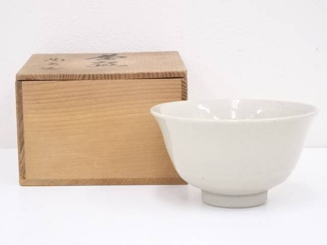 【中古】【茶道具】作家物　白釉茶碗（保護箱）【送料無料】茶道 抹茶 おしゃれ 抹茶茶碗 抹茶碗 和食器 レトロ 茶器 骨董 茶わん 茶会 茶の湯