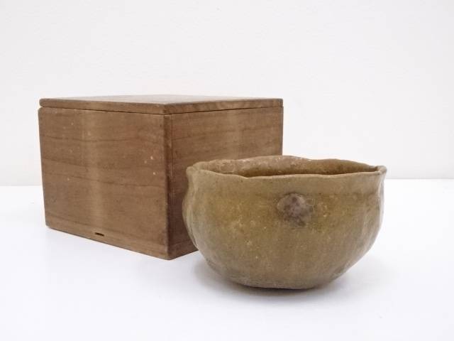 【中古】【茶道具】作家物　灰釉手捻茶碗【送料無料】茶道 抹茶 おしゃれ 抹茶茶碗 抹茶碗 和食器 レトロ 茶器 骨董 茶わん 茶会 茶の湯