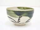 【中古】【茶道具】織部茶碗【送料無料】茶道 抹茶 おしゃれ 抹茶茶碗 抹茶碗 和食器 レトロ 茶器 骨董 茶わん 茶会 茶の湯 5月 11月 春 秋
