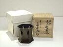 【中古】【GWセール55 オフ】【茶道具】一ノ瀬宗辰造 唐銅亀甲鶴蓋置（共箱）【送料無料】 中古 蓋置き 茶道 道具 茶道具 おしゃれ ふたおき 茶器 抹茶 骨董 お茶 台 茶会 茶席 茶事 茶の湯