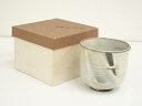 【中古】【陶芸・陶器】作家物 粉引湯呑(箱付)【送料無料】湯飲み 湯呑み 湯のみ おしゃれ かわいい 茶道具 茶器 来客 お茶 旅館 和風 雑貨 レトロ 食器
