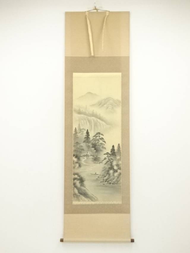 【中古】【書画】粥川天舟筆　水墨山水　肉筆絹本掛軸（共箱）【送料無料】掛け軸 床の間 書 おしゃれ 絵画 表具 芸術 茶道 年中掛け インテリア 茶掛 掛物 和室