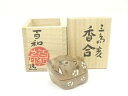 【中古】【香道】篠原百和造 三島亥香合(共箱)【送料無料】茶道具 茶道 香道 香道具 おしゃれ かわいい アンティーク インテリア 骨董 茶器 お香入れ