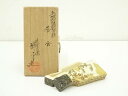 【中古】【タイムセール60%オフ】【香道】京焼 清閑寺窯造 杉田祥平造 色絵仁清羽子板香合(共箱)【送料無料】
