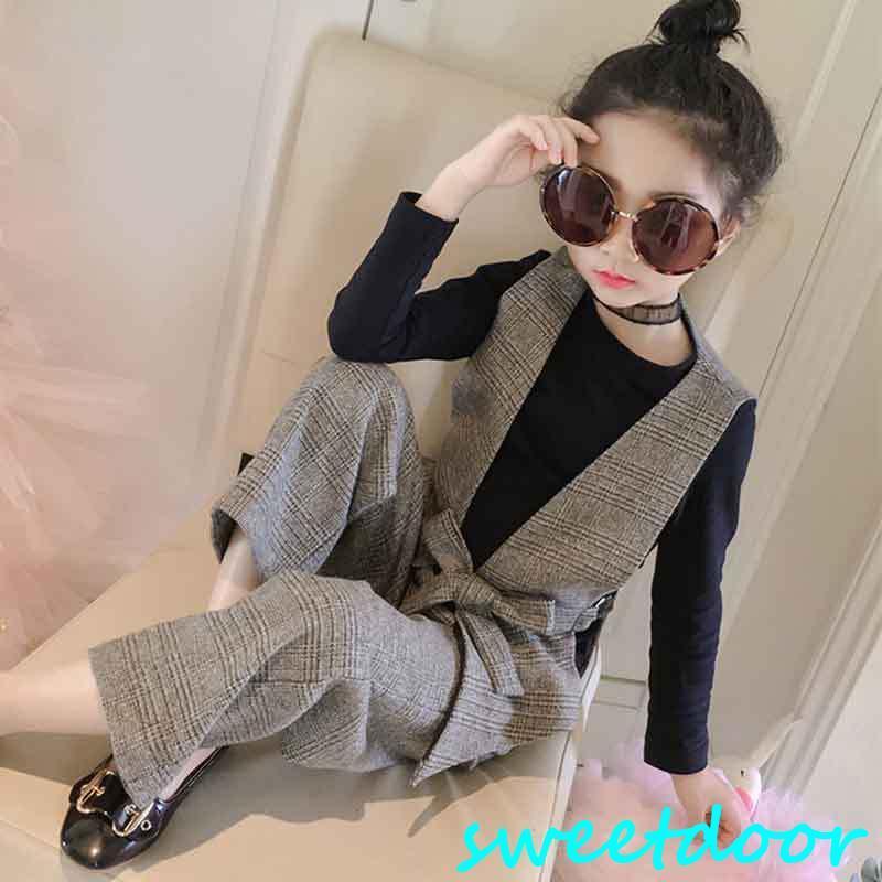 ▲のスーツが登場！！▲デザインも個性的で、綺麗！▲素材:コットン/ポリエステル▲カラー:グレー　カーキ▲サイズ:110 120 130 140 150 160*サイズ表を参考してお願いします。【注意】▲サイズは人の手によって測っているため、1-3cmの誤差がある場合がございます。予めご了承下さいませ。▲モニターの発色の具合によって実際のものと色が異なる場合がございます。実際の商品に近いカラーはカラーバリエーションをご参考にしてください。*サイズ表を参考してお願いします。