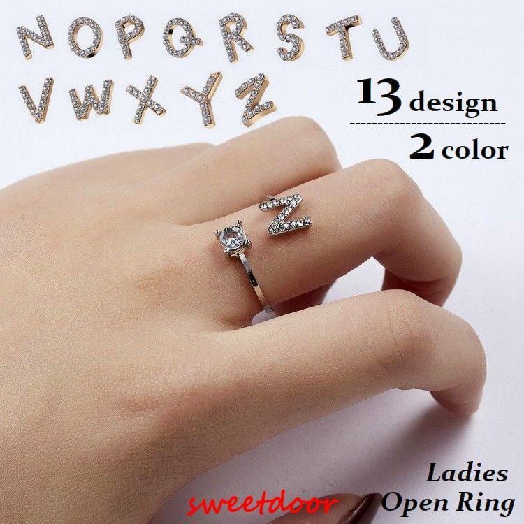 レディース用オープンリング。アルファベットにラインストーンの装飾が手元を華やかに彩ります?自分用はもちろん贈り物としても◎【サイズについて】画像をご参照ください。【素材について】合金【カラーについて】生産ロットにより柄の出方や色の濃淡が異なる場合がございます。お使いのモニターや撮影時の光の加減などにより画像と実際の商品のカラーが異なる場合もございます。予告なしにカラーやデザインなどの変更がある場合もございます。