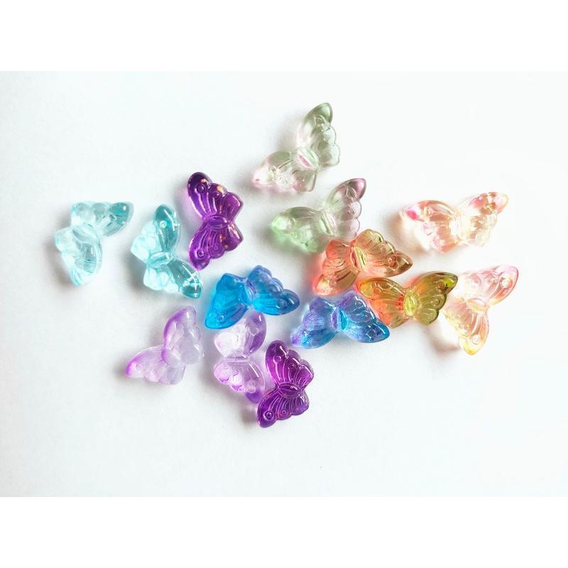 立体ミックス色 リアル アクリル 蝶々 チャームパーツ ピアスパーツ アクリル アクセサリー穴有 注：ミニ型軽量【4ケ】