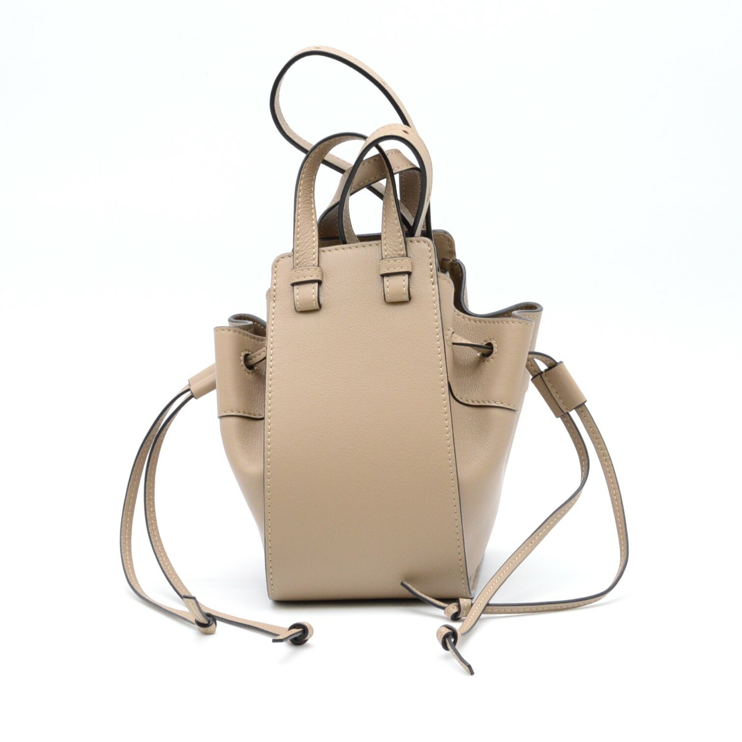 LOEWE ロエベ ハンモック ドローストリングミニ サンドベージュ レザー 2WAYハンドバッグ ショルダーバッグ レディース プレゼント ギフト 【中古】【美品】