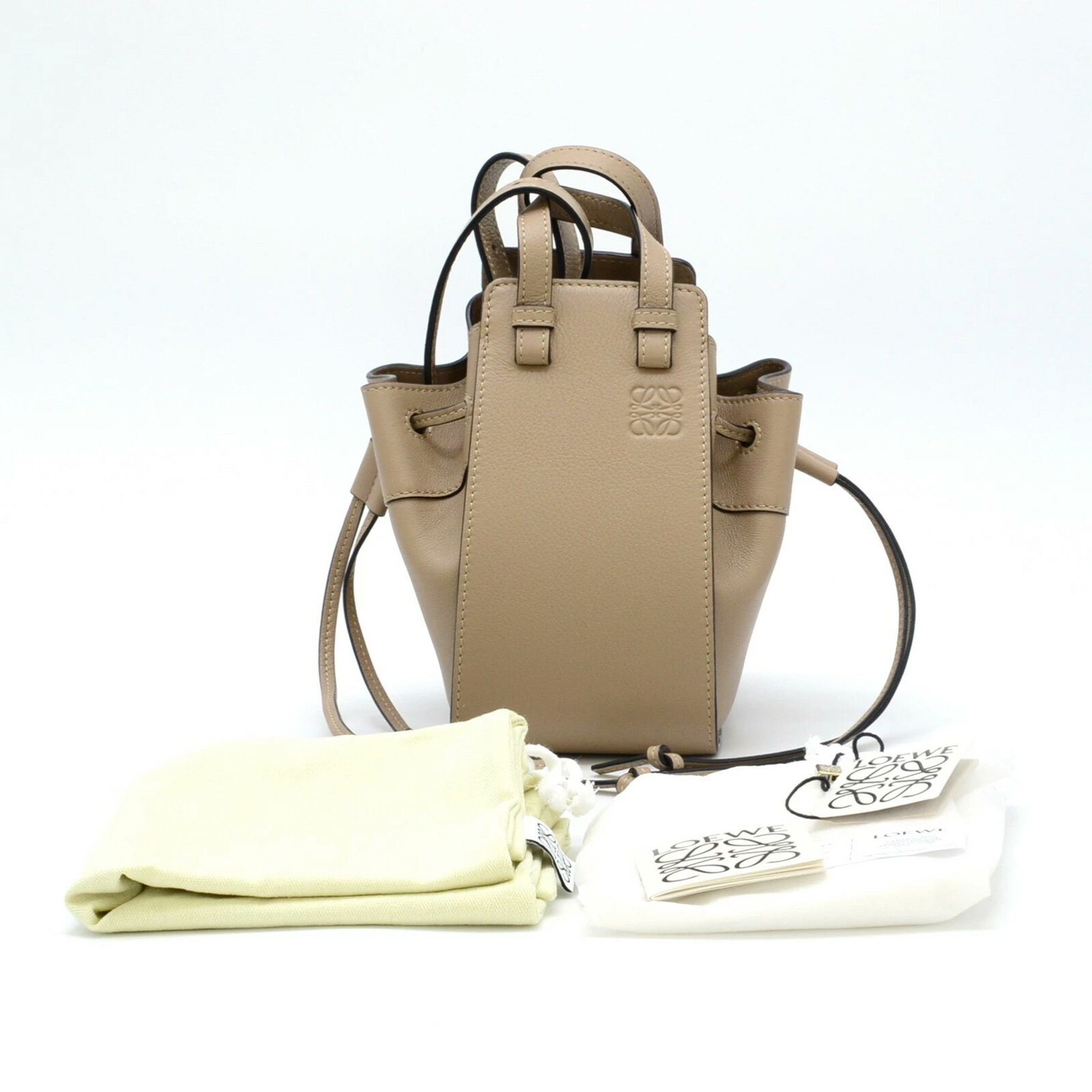 LOEWE ロエベ ハンモック ドローストリングミニ サンドベージュ レザー 2WAYハンドバッグ ショルダーバッグ レディース プレゼント ギフト 【中古】【美品】