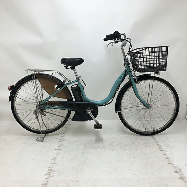 ◇◆◇◆◇ 商 品 情 報 ◇◆◇◆◇ 【外観ランク】　Bランク 【リユース・中古】　電動アシスト自転車 【メーカー】　ブリヂストン 【タイヤ】　26インチ 【ギア】　　内装3段 【カラー】　グリーン系 LEDバッテリーライト ローラーブレーキ ステンレスリム アルミフレーム 最新基準モーター搭載 キャリアクラス27 サークル錠付き(スペアキー：無し) バッテリー・充電器付き 12.3Ahバッテリー搭載(実力容量：90-81％) ソーラーオートテール　作動未確認 安全性に問題のあるパーツは全て交換済み！ 【！注意事項！】 リユース商品の為、装備、スペックが純正と異なる場合がございます。 パーツ交換時に別メーカーのパーツが付いている場合がございます。 説明書の付属は御座いません。 画像に写りきれない使用・保管に伴う小傷や線傷がある場合がございます。 店舗と在庫共有している場合が御座いますので、品切れの際はキャンセル扱いとなります。