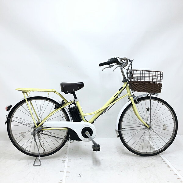 ◇◆◇◆◇ 商 品 情 報 ◇◆◇◆◇ 【外観ランク】　Bランク 【リユース・中古】　電動アシスト自転車 【メーカー】　パナソニック 【タイヤ】　　26インチ 【ギア】　　　内装3段 【カラー】　　イエロー系 LEDバッテリーライト ローラーブレーキ ステンレスリム 最新基準モーター搭載 キャリアクラス27 サークル錠付き(スペアキー：無し) バッテリー・充電器付き 8Ahバッテリー搭載(実力容量：90-81％) ソーラーオートテール　作動未確認 安全性に問題のあるパーツは全て交換済み！ 【！注意事項！】 リユース商品の為、装備、スペックが純正と異なる場合がございます。 パーツ交換時に別メーカーのパーツが付いている場合がございます。 説明書の付属は御座いません。 画像に写りきれない使用・保管に伴う小傷や線傷がある場合がございます。 店舗と在庫共有している場合が御座いますので、品切れの際はキャンセル扱いとなります。