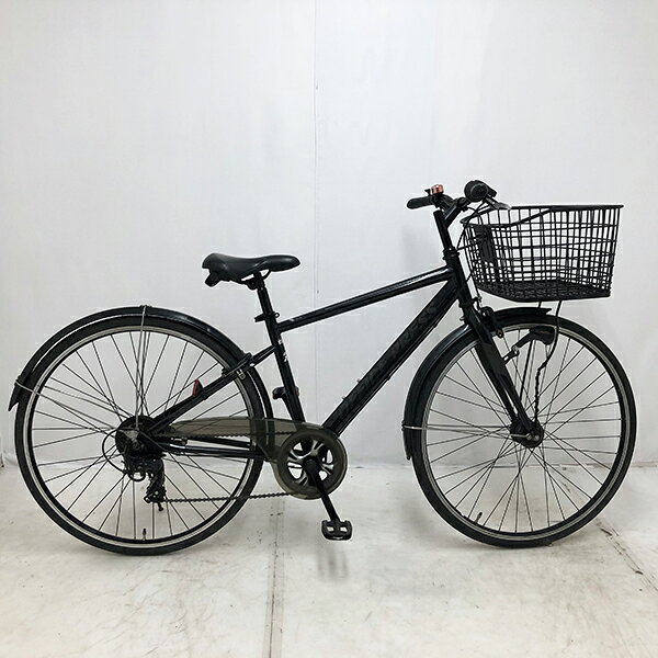 ◇ ◆ ◇ ◆ ◇ 商 品 情 報 ◇ ◆ ◇ ◆ ◇ 【外観ランク】　Bランク 【リユース・中古】　クロスバイク 【メーカー】　国内メーカー 【タイヤ】　　28インチ（700×32C相当） 【ギア】　　　 外装7段 【カラー】　　ブラック系 LEDオートライト ローラーブレーキ 1本スタンド フレームサイズ　約430ミリメートル サークル錠付き(スペアキー：なし) 安全性に問題のあるパーツは全て交換済み！ 【注意事項】 ※リユース商品の為、装備、スペックが純正と異なる場合がございます。 ※パーツ交換時に別メーカーのパーツが付いている場合がございます。 ※説明書の付属は御座いません。 ※画像に写りきれない使用・保管に伴う小傷や線傷がある場合がございます。 ※店舗と在庫共有している場合が御座いますので、品切れの際はキャンセル扱いとなります。