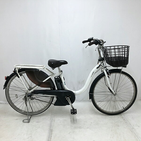 ◇◆◇◆◇ 商 品 情 報 ◇◆◇◆◇ 【外観ランク】　Bランク 【リユース・中古】　電動アシスト自転車 【メーカー】　YAMAHA 【タイヤ】　　26インチ 【ギア】　　　内装3段 【カラー】　　ホワイト系 LEDバッテリーライト ローラーブレーキ ステンレスリム アルミフレーム 最新基準モーター搭載 キャリアクラス27 サークル錠付き(スペアキー：無し) バッテリー・充電器付き 12.3Ah新品バッテリー搭載(実力容量：100％) ソーラーオートテール　作動未確認 安全性に問題のあるパーツは全て交換済み！ 【！注意事項！】 リユース商品の為、装備、スペックが純正と異なる場合がございます。 パーツ交換時に別メーカーのパーツが付いている場合がございます。 説明書の付属は御座いません。 画像に写りきれない使用・保管に伴う小傷や線傷がある場合がございます。 店舗と在庫共有している場合が御座いますので、品切れの際はキャンセル扱いとなります。