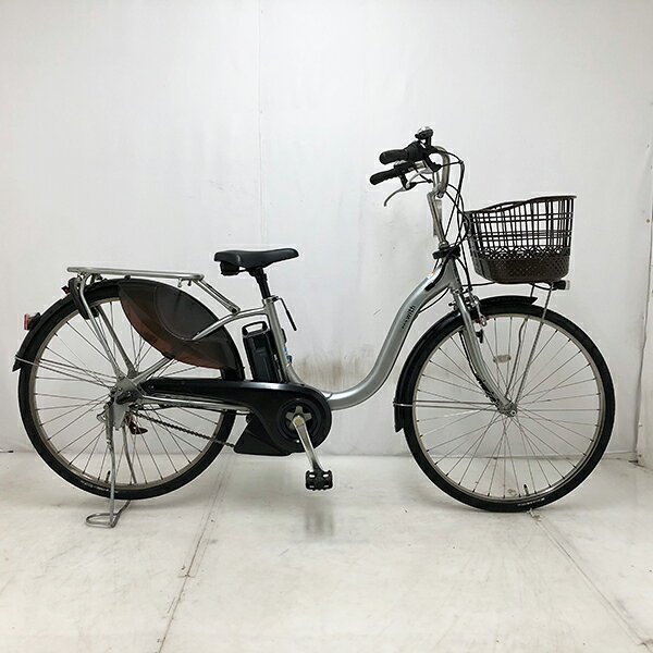 ◇◆◇◆◇ 商 品 情 報 ◇◆◇◆◇ 【外観ランク】　Bランク 【リユース・中古】　電動アシスト自転車 【メーカー】　YAMAHA 【タイヤ】　26インチ 【ギア】　内装3段 【カラー】　シルバー系 LEDバッテリーライト ローラーブレーキ ステンレスリム アルミフレーム 最新基準モーター搭載 キャリアクラス27 サークル錠付き(スペアキー：無し) バッテリー・充電器付き 12.3Ahバッテリー搭載(実力容量：90-81％) ソーラーオートテール　作動未確認 安全性に問題のあるパーツは全て交換済み！ 【！注意事項！】 リユース商品の為、装備、スペックが純正と異なる場合がございます。 パーツ交換時に別メーカーのパーツが付いている場合がございます。 説明書の付属は御座いません。 画像に写りきれない使用・保管に伴う小傷や線傷がある場合がございます。 店舗と在庫共有している場合が御座いますので、品切れの際はキャンセル扱いとなります。