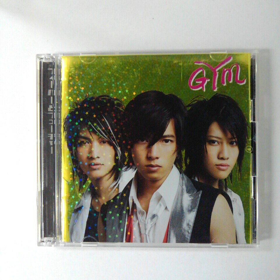 DISC1(CD) 【収録曲】 　【01】フィーバーとフューチャー 　【02】放課後ブルース(山下智久) 　　他全3曲収録 DISC2(DVD) 【収録内容】 　【01】フィーバーとフューチャー Music Clip 　【02】Making of フィーバーとフューチャー 　　他収録 【時間】20分 【画面サイズ】16:9 LB 　　　　　　　/ビスタサイズ（一部スタンダードサイズ） ～商品状態に関しまして～ 　●　中古商品のため、特典などの付属品、帯は 　　　ついていない場合がございます。 　●　輸入盤では歌詞カードや日本語対訳がついていない 　　　場合がございます。 　●　2枚組ケースや紙ジャケットケースなどの 　　　特殊ケースの場合、汚れやひび、割れ、変色等が 　　　あっても現状発送となります。 ★必ずお読みください★ -------------------------------------------------------- 【送料について】 ●　1商品につき送料：300円 ●　10000円以上で送料無料 ●　商品の個数により、ゆうメール、佐川急便、　　ゆうパックのいずれかで発送いたします。 　　当社指定の配送となります。 　　配送業者の指定は承っておりません。 -------------------------------------------------------- 【商品について】 　　●　VHS、DVD、CD、本はレンタル落ちの中古品で 　　　　ございます。 　　 　　 　　●　ケース・ジャケット・ディスク本体に 　　　　バーコードシール等が貼ってある場合があります。 　　　　クリーニングを行いますが、汚れ・シール等が 　　　　残る場合がございます。 　　●　映像・音声チェックは行っておりませんので、 　　　　神経質な方のご購入はお控えください。 --------------------------------------------------------