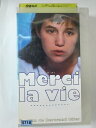 ZV02443【中古】【VHS】メルシー・ラ・ヴィ【字幕スーパー版】