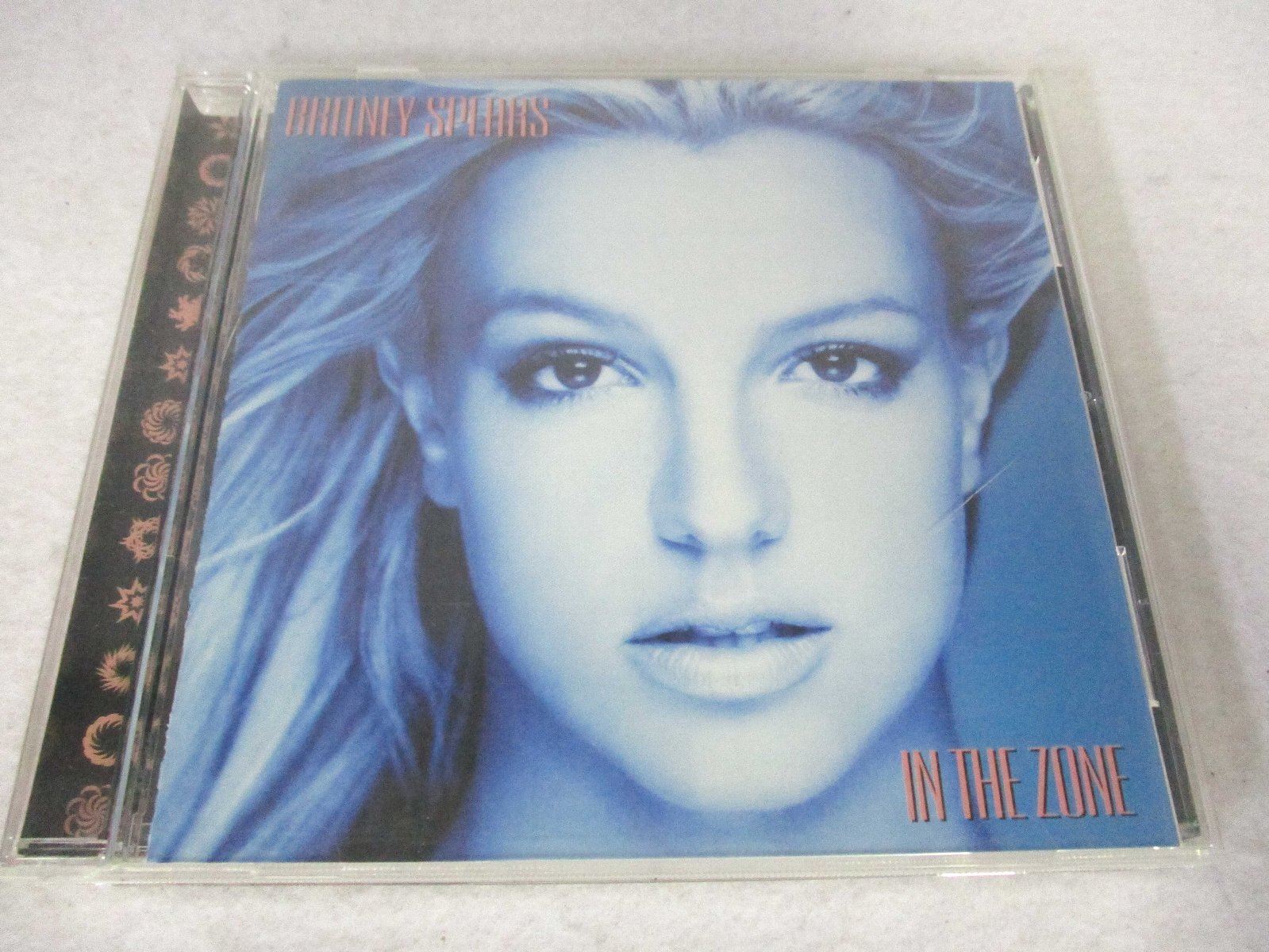 AC00783 【中古】 【CD】 IN THE ZONE/BRITNEY SPEARS