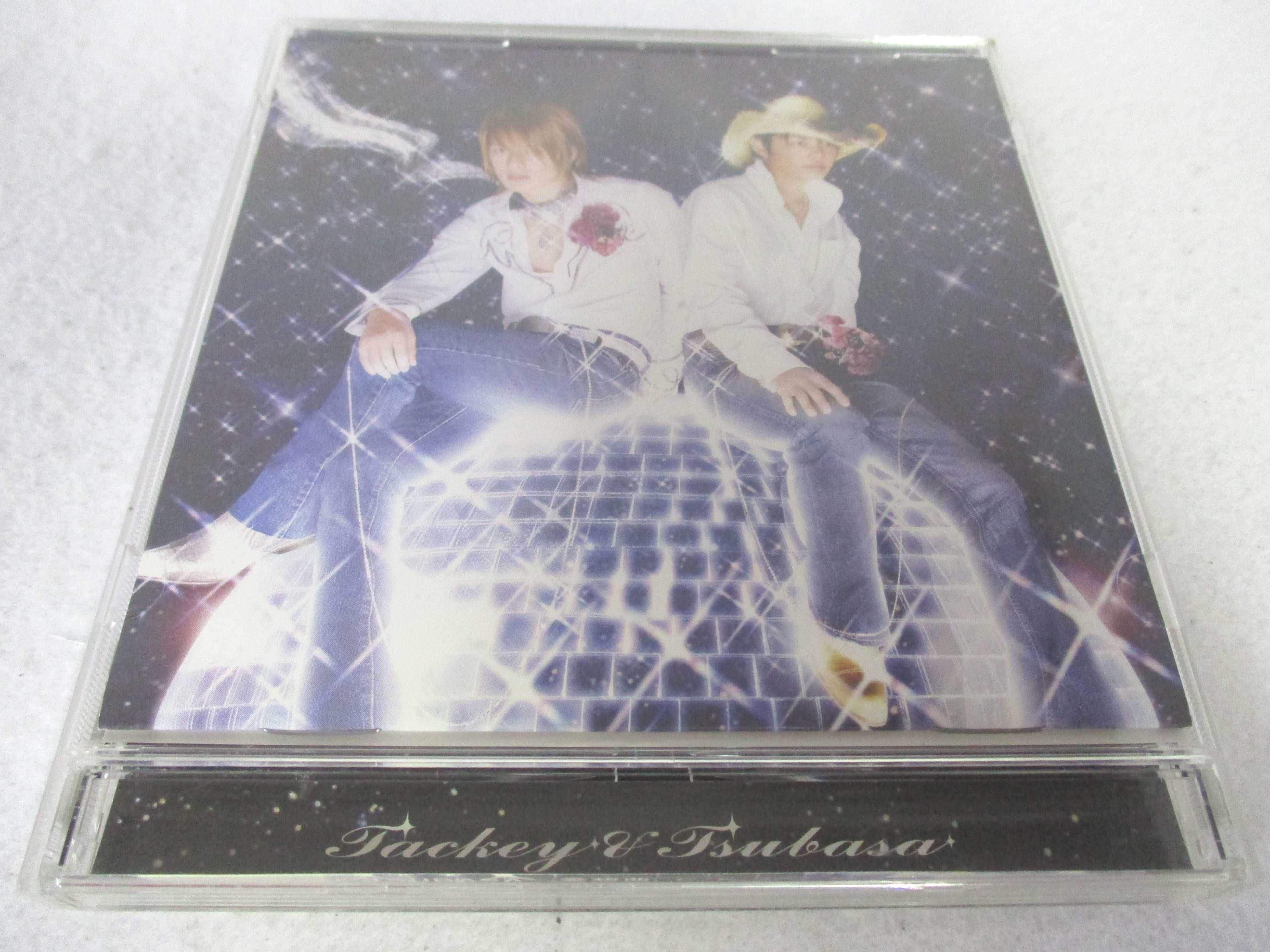 【収録曲】 　【01】愛想曲 　【02】Starry Sky 　【03】愛想曲～TAKIZAWA PART VERSION～ 　含む全6曲収録 【状態】目立った難はありませんが、中古品となります ★　必ずお読みください　★ -------------------------------------------------------- 【送料について】 　　●　1商品につき送料：300円 　　●　商品代金10,000円以上で送料無料 　　●　商品の個数により、ゆうメール、佐川急便、ヤマト運輸 　　　　ゆうパックのいずれかで発送いたします。 　　当社指定の配送となります。 　　配送業者の指定は承っておりません。 -------------------------------------------------------- 【商品について】 　　●　VHS、DVD、CD、本はレンタル落ちの中古品で 　　　　ございます。 　　 　　 　　●　ケース・ジャケット・テープ本体に 　　　　バーコードシール等が貼ってある場合があります。 　　　　クリーニングを行いますが、汚れ・シール・若干のキズ等が 　　　　残る場合がございます。 　　●　映像・音声チェックは行っておりませんので、 　　　　神経質な方のご購入はお控えください。 --------------------------------------------------------