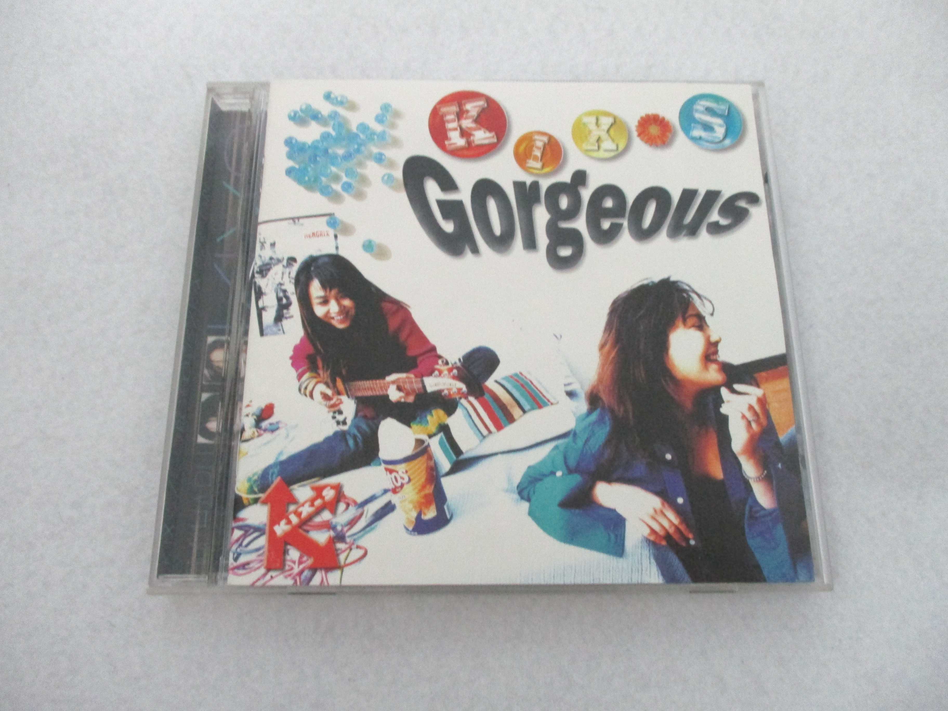 【収録曲】 　【01】Is It Gorgeous? ~Maybe...~ 　【02】Everybody! Shake It Buddy! 　【03】自由に歩いて愛して 　　含む全12曲収録 【状態】目立った難はありませんが、中古品となります。 ★　必ずお読みください　★ -------------------------------------------------------- 【送料について】 　　●　1商品につき送料：300円 　　●　商品代金10,000円以上で送料無料 　　●　商品の個数により、ゆうメール、佐川急便、ヤマト運輸 　　　　ゆうパックのいずれかで発送いたします。 　　当社指定の配送となります。 　　配送業者の指定は承っておりません。 -------------------------------------------------------- 【商品について】 　　●　VHS、DVD、CD、本はレンタル落ちの中古品で 　　　　ございます。 　　 　　 　　●　ケース・ジャケット・テープ本体に 　　　　バーコードシール等が貼ってある場合があります。 　　　　クリーニングを行いますが、汚れ・シール・若干のキズ等が 　　　　残る場合がございます。 　　●　映像・音声チェックは行っておりませんので、 　　　　神経質な方のご購入はお控えください。 --------------------------------------------------------